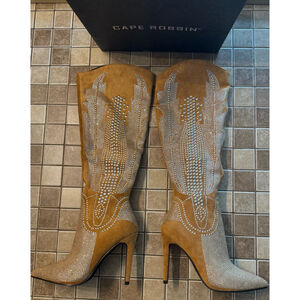 Women's Cape Robbin Tan Boots Size 6.5